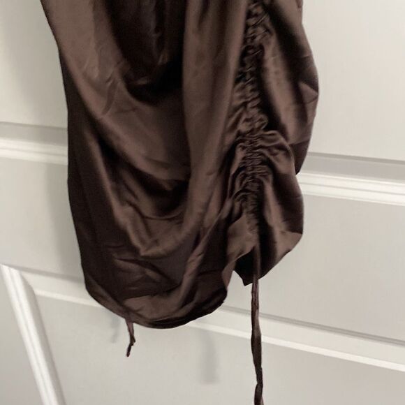 Showpo AMELLIA HALTER NECK CUT OUT MINI DRESS CHOCOLATE SATIN Size 6 NWT - Picture 4 of 10